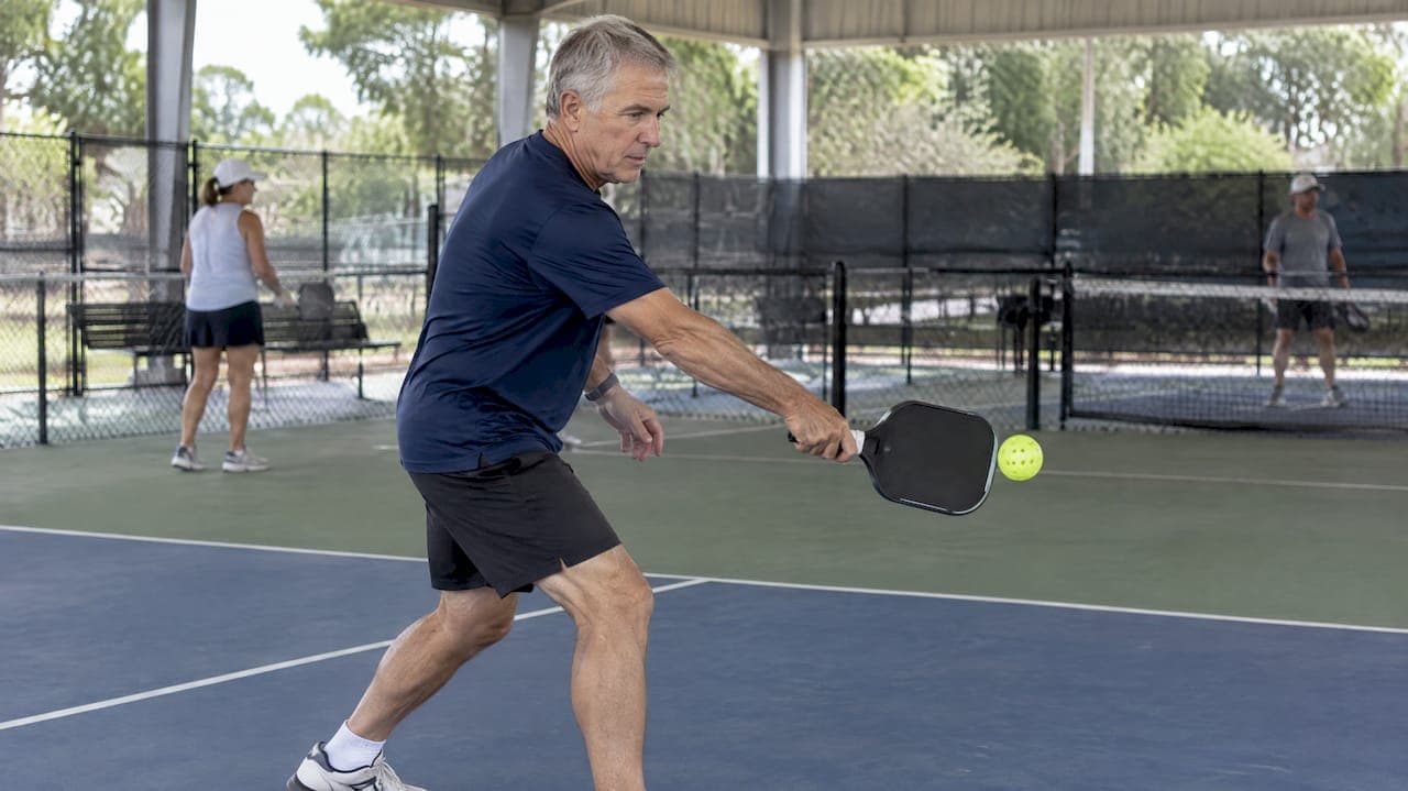 Forehand Drive Mechanics in Pickleball: A Body-First Guide